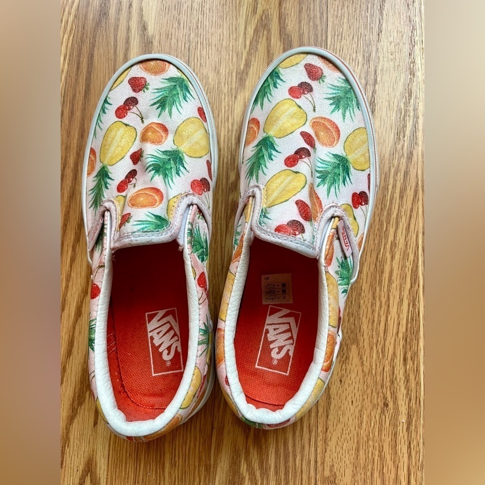 Vans Classic Slip On Sneakers Tropical Fruit Glitter Print Size 3 Big Kids